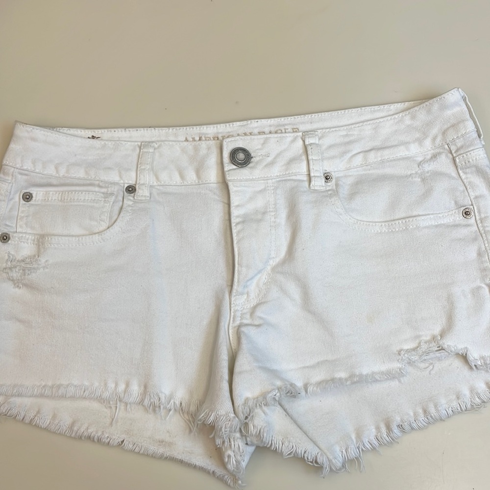 AMERICAN EAGLE OUTFITTERS SHORTS